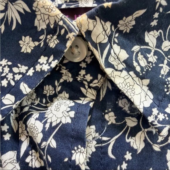J. Crew Liberty Fabrics Navy and White Floral Women’s Longsleeve Button Up Shirt - Picture 9 of 10